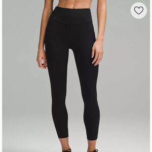 Lululemon Fast and free high rise tight 25” sz 8 black